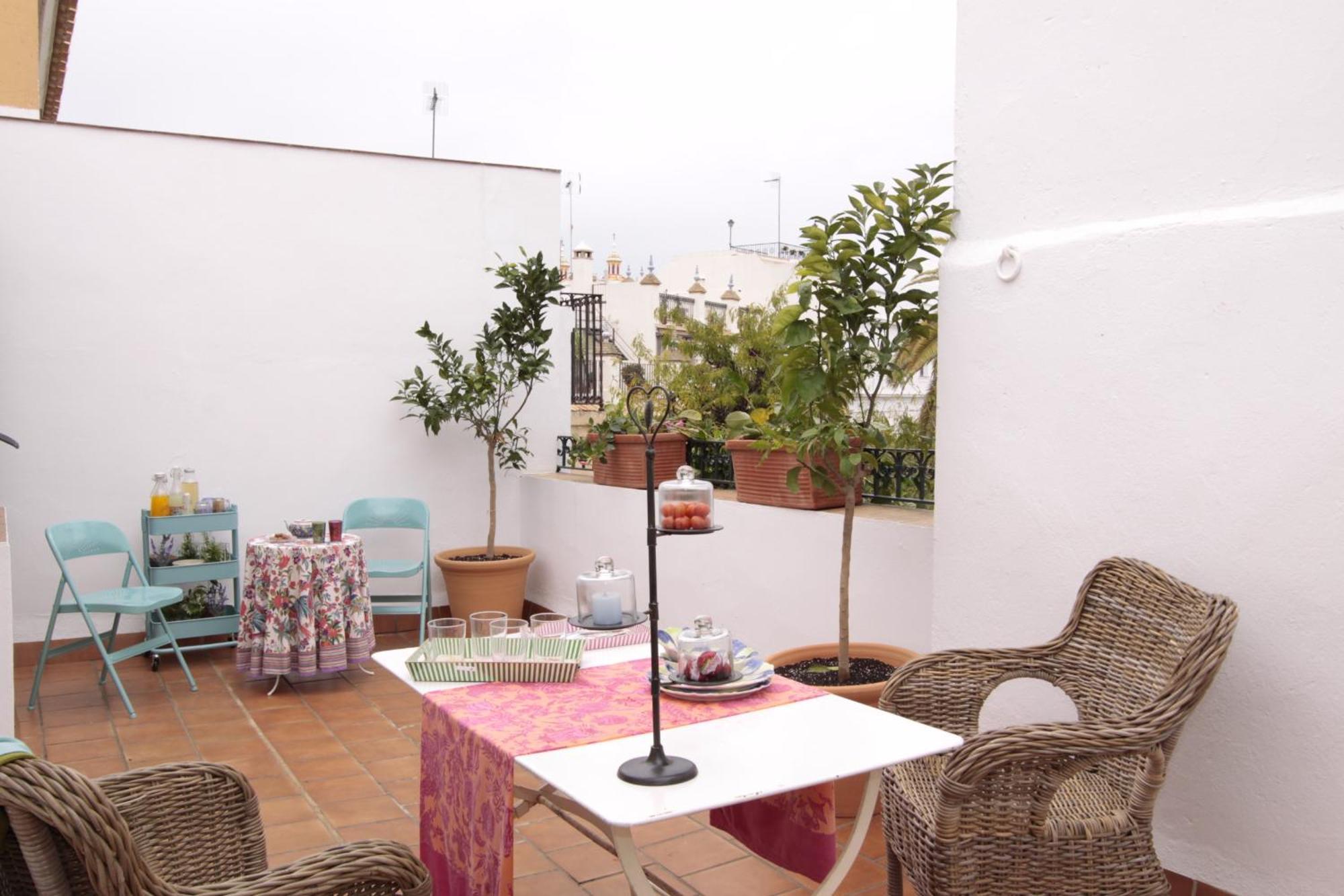 Apartamentos Plaza Pilatos Sevilla Bagian luar foto