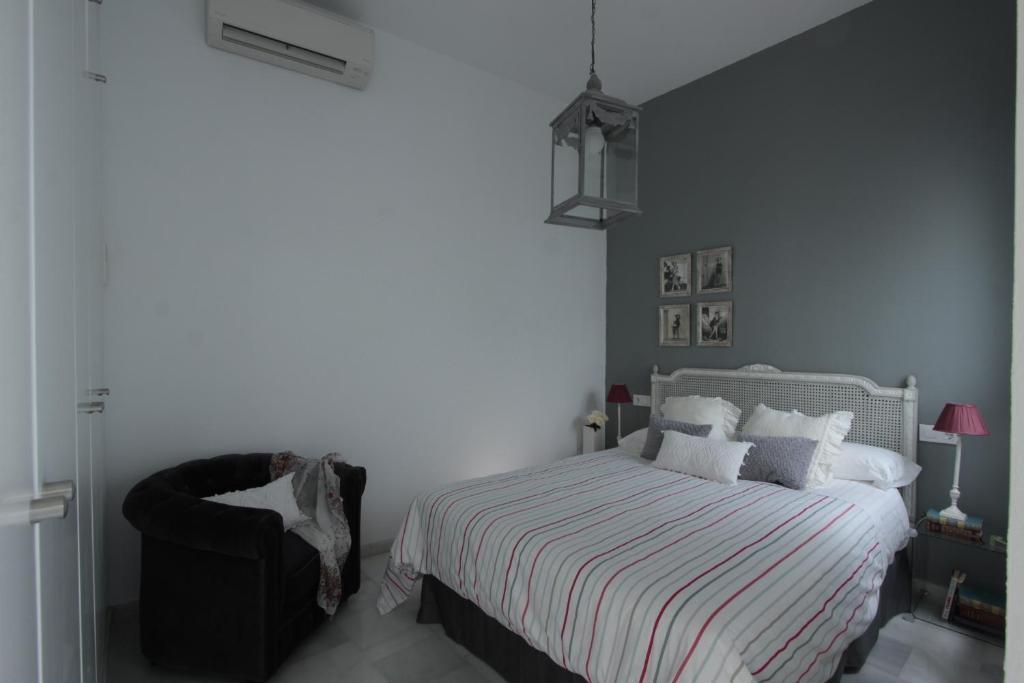 Apartamentos Plaza Pilatos Sevilla Bagian luar foto